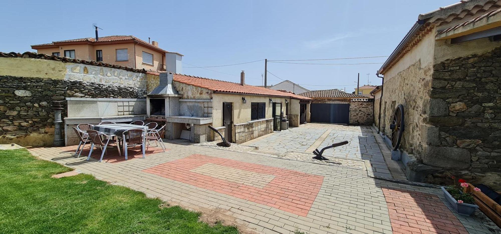 Vila El Almendro Del Cura Villarmayor  Exteriér fotografie